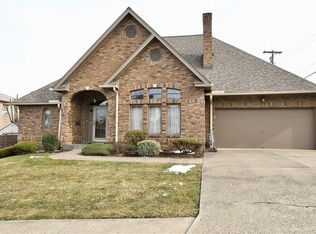 701 Ferree St, Coraopolis, PA 15108