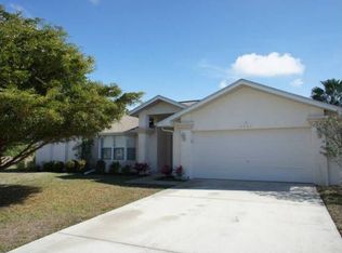 2221 NE 2nd St, Cape Coral, FL 33909