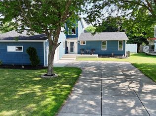 42 Continental Ln, Grand Island, NY 14072