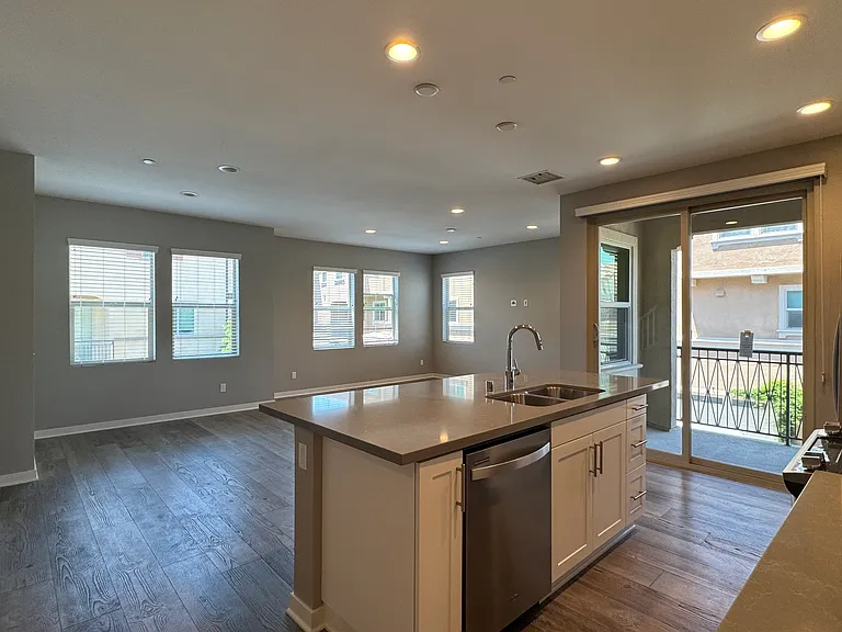 109 Alder Rdg — Photo 6