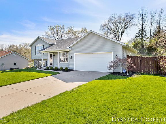 3rd image of 6897 Petersen Valley Dr NE