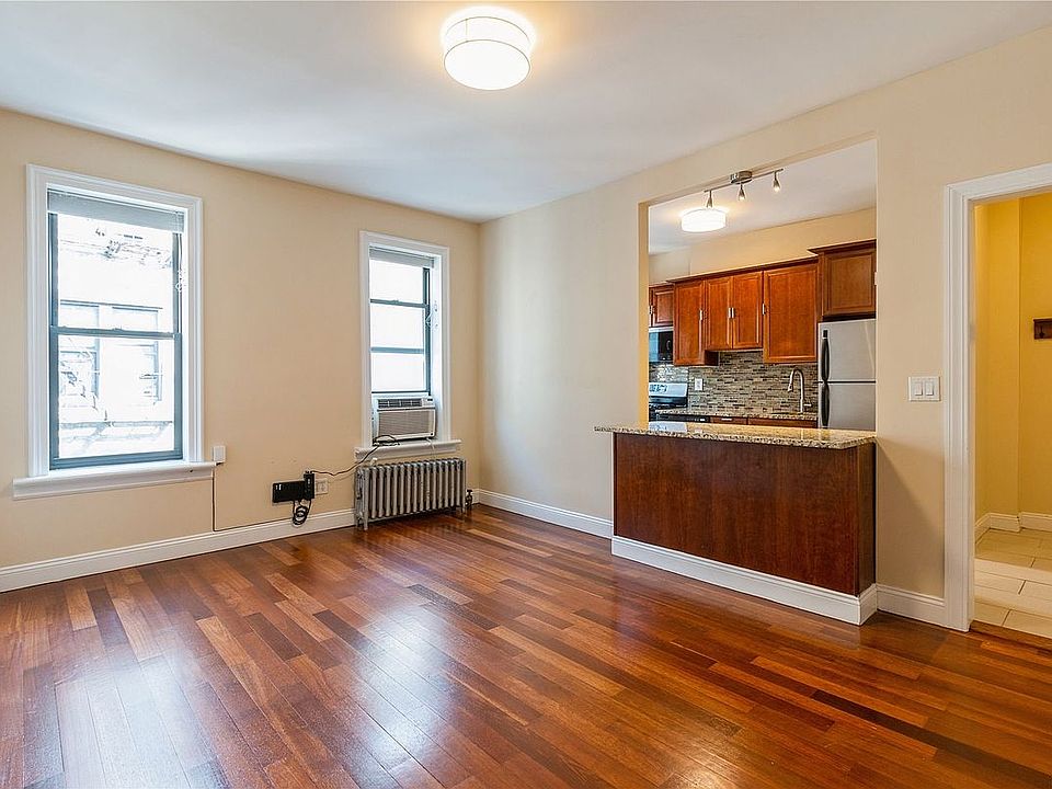 1st image of 35 Crown St APT 6E