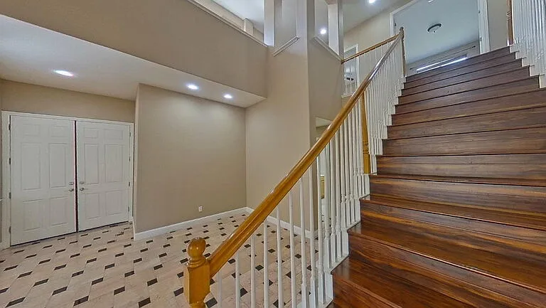 1692 Woodhaven Cir — Photo 52