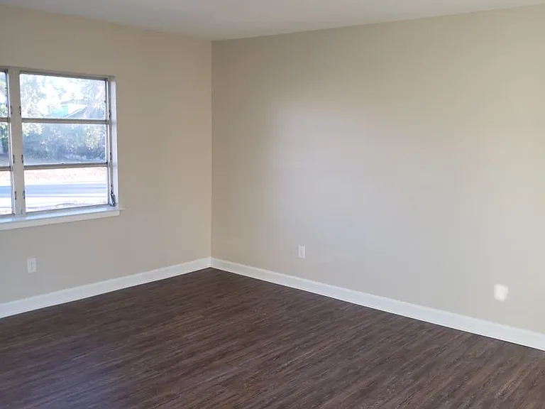 301 Minnesota Ave — Photo 11