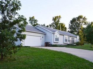 230 Benton Dr, Wellsville, KS 66092