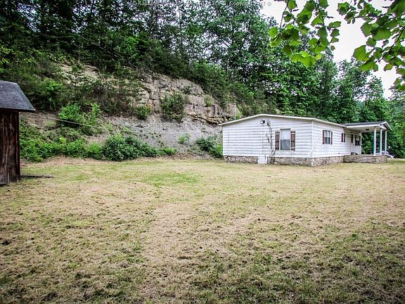 2nd image of 7506 Sissonville Dr
