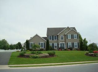 358 Portland Pl, Lititz, PA 17543