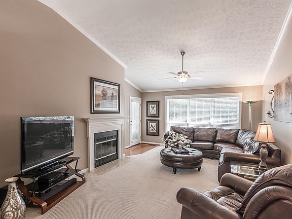 3rd image of 2428 Evanfield Ct