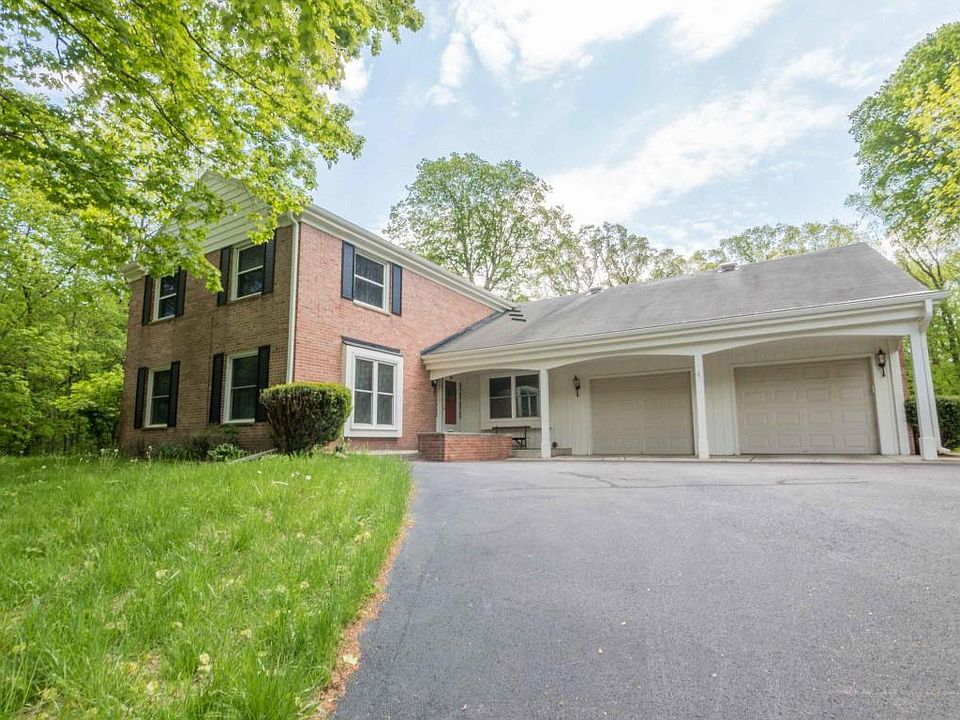1st image of W205N6818 Woodward Ct