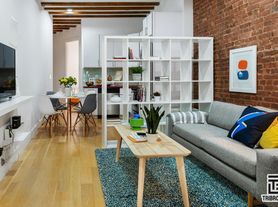 162 E 105th St, New York, NY