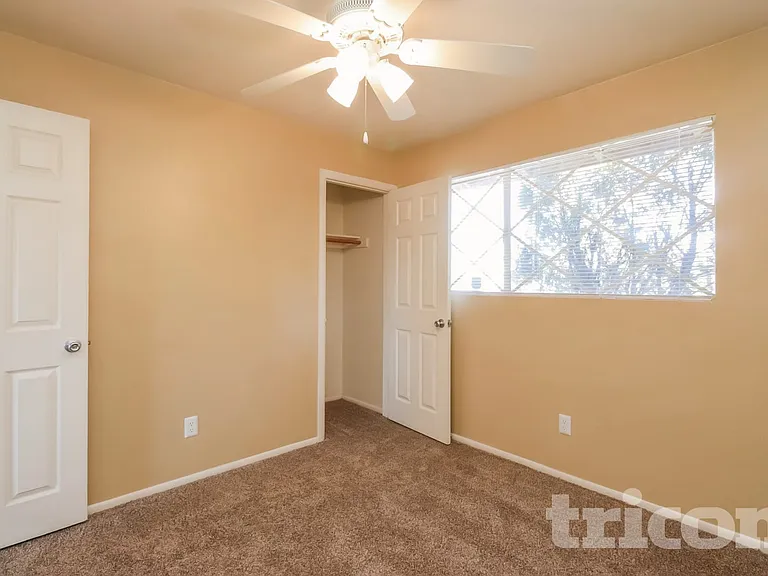 5017 W Sierra Vista Dr — Photo 12