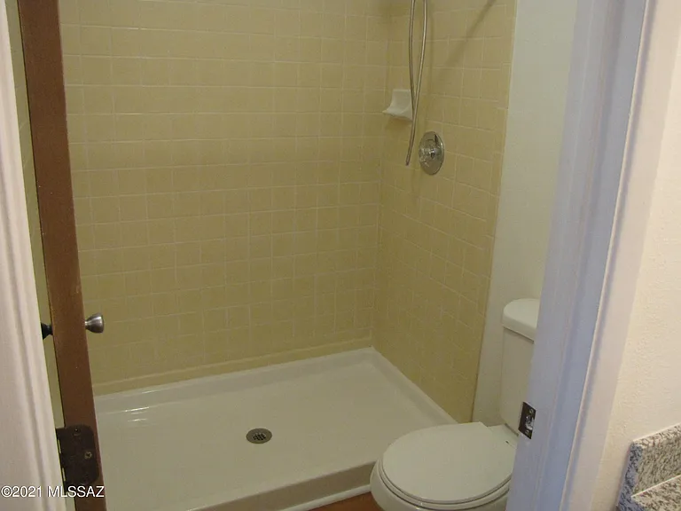 6625 E Golf Links Rd #15 — Photo 11
