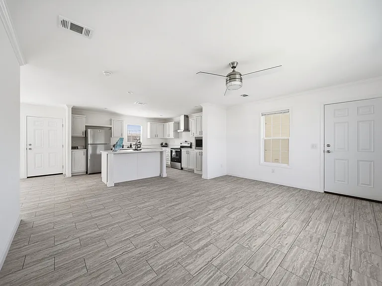 Royal Palm Village — Photo 24