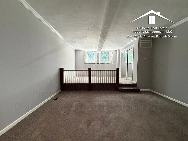 808 Center St #5 — Photo 8