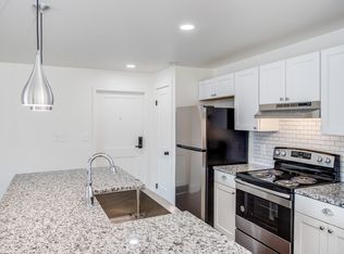 2 Mountain Ln, Rochester, NY 14625