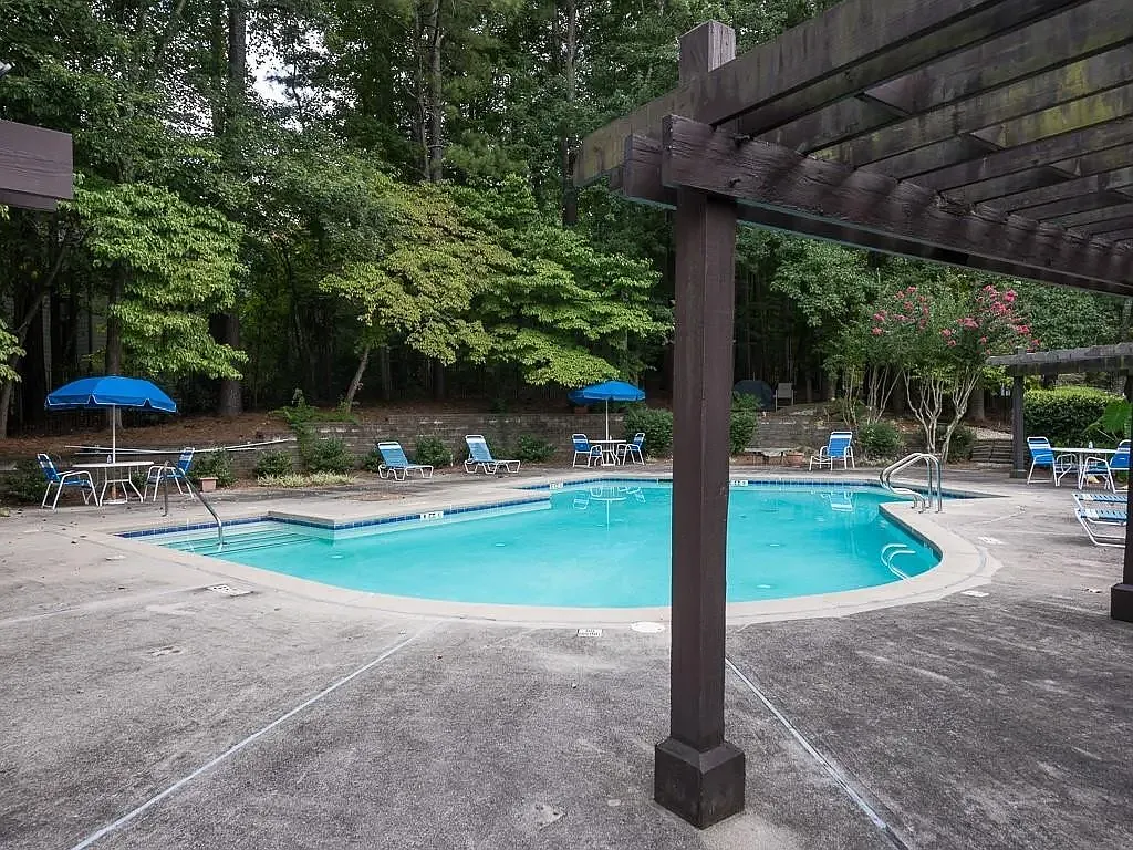 305 River Run Dr — Photo 2