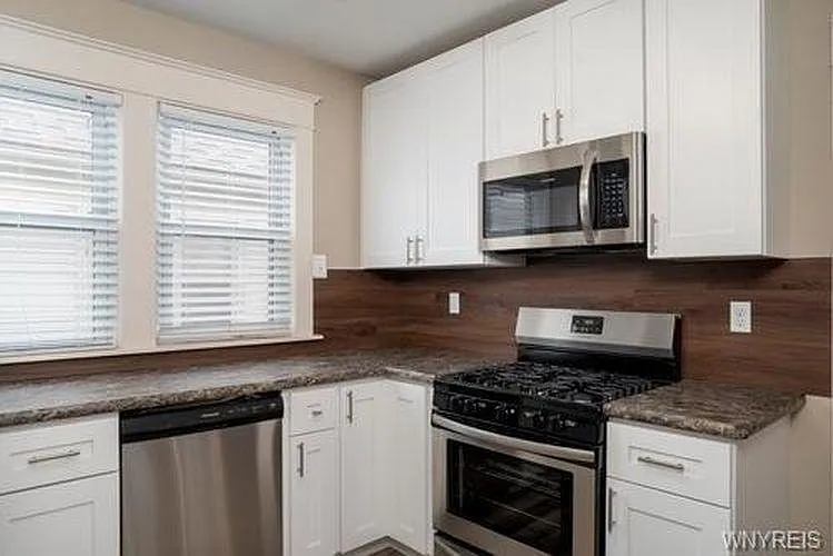 332 Commonwealth Ave — Photo 6
