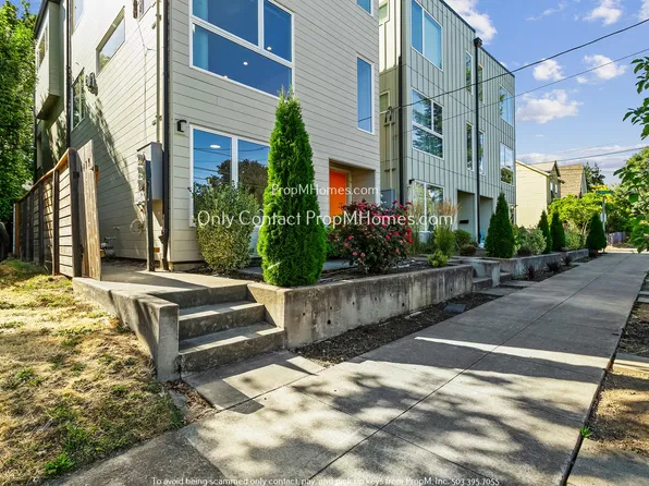 4479 NE Rodney Ave #A, Portland, OR 97211