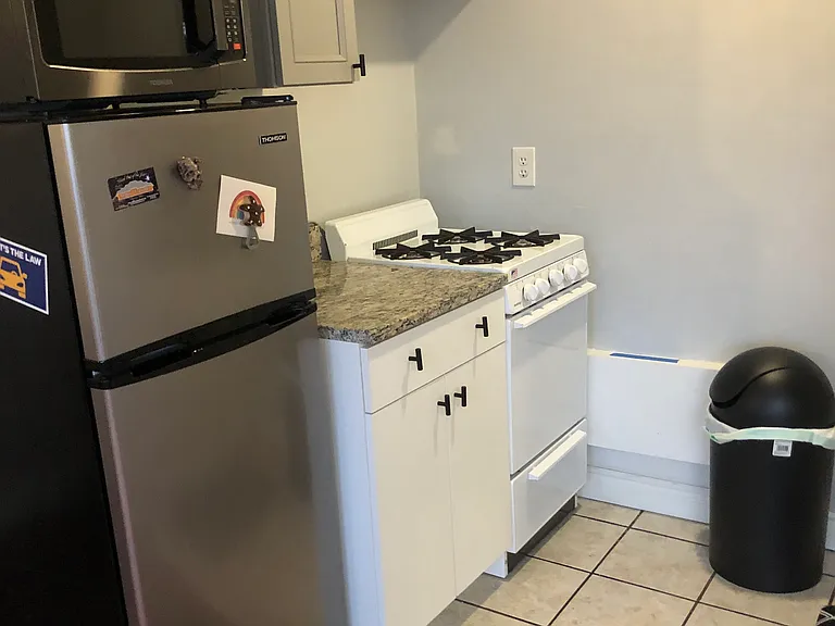 342 E Tompkins St — Photo 5