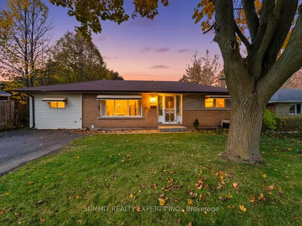 893 Cromwell St, Woodstock, ON N4S 5B4