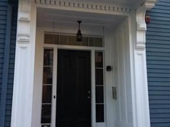 6 Monroe St, Salem, MA 01970