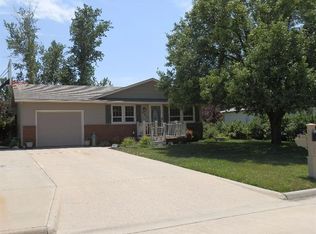 384 W 12th St, Russell, KS 67665