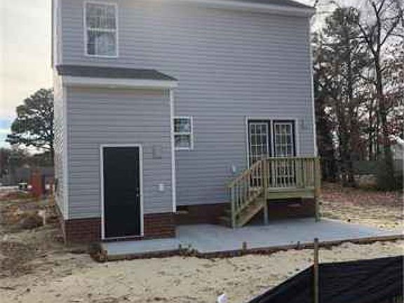4th image of 6000 N Crestwood Ave