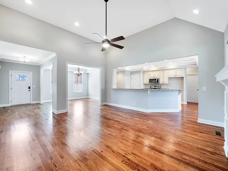 8052 Burgundy Cir — Photo 15