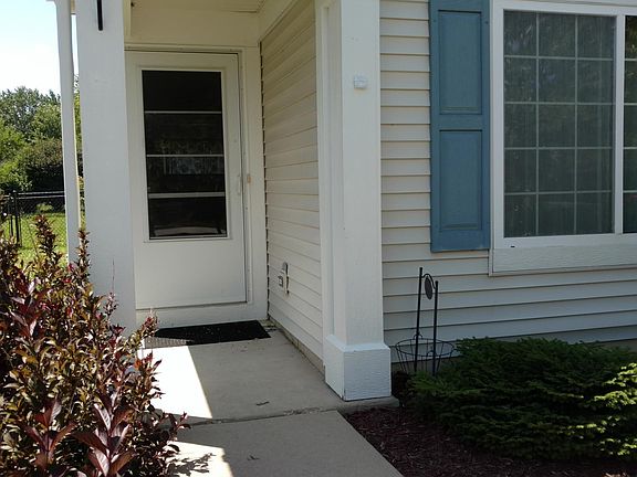 2nd image of 808 S Aldridge Ln