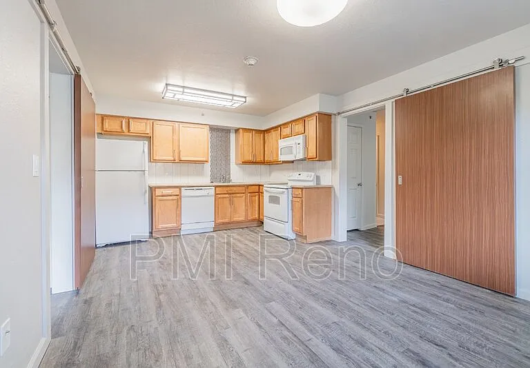 645 S Virginia St #3 — Photo 10