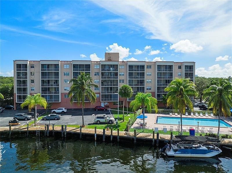 1st image of 2821 N Miami Beach Blvd #6S