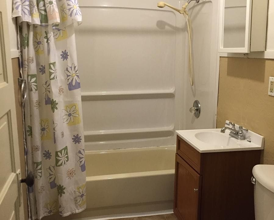 2nd floor bathroom