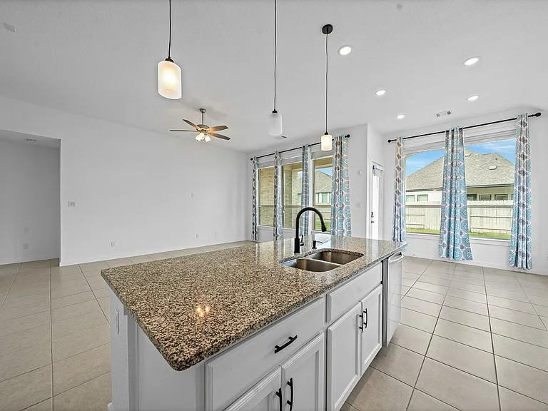 2221 Forest Trace Ln — Photo 12