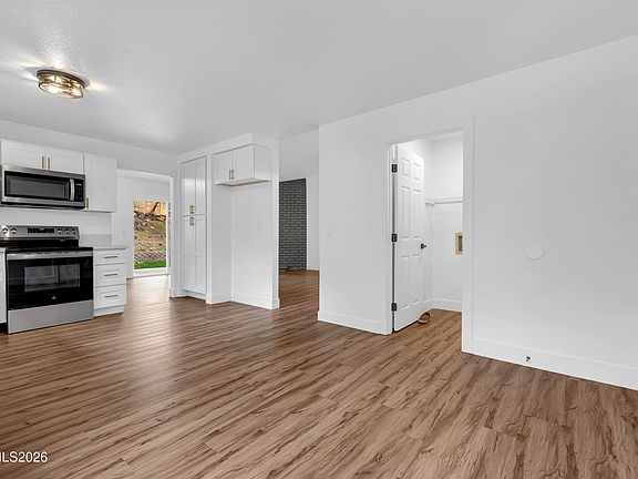 2nd image of 3425 Scottsdale Rd