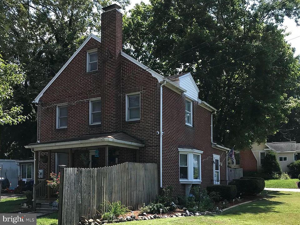 2nd image of 949 Washington Rd