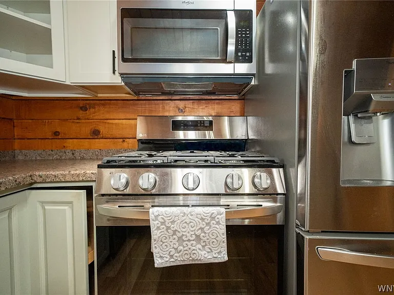 8376 Cobblestone Ct — Photo 25