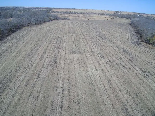 2800 Road M, Emporia, KS 66801