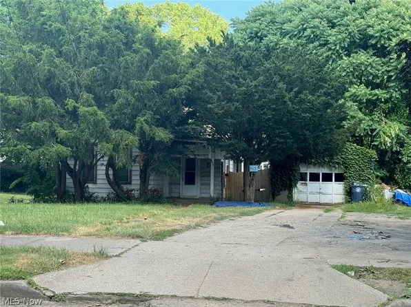 251 Oakdale Ave, Akron, OH 44302