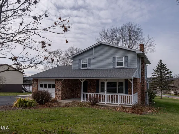 281 Fay Dr, Hollidaysburg, PA 16648