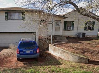 612 N 2nd St, Sayre, OK 73662