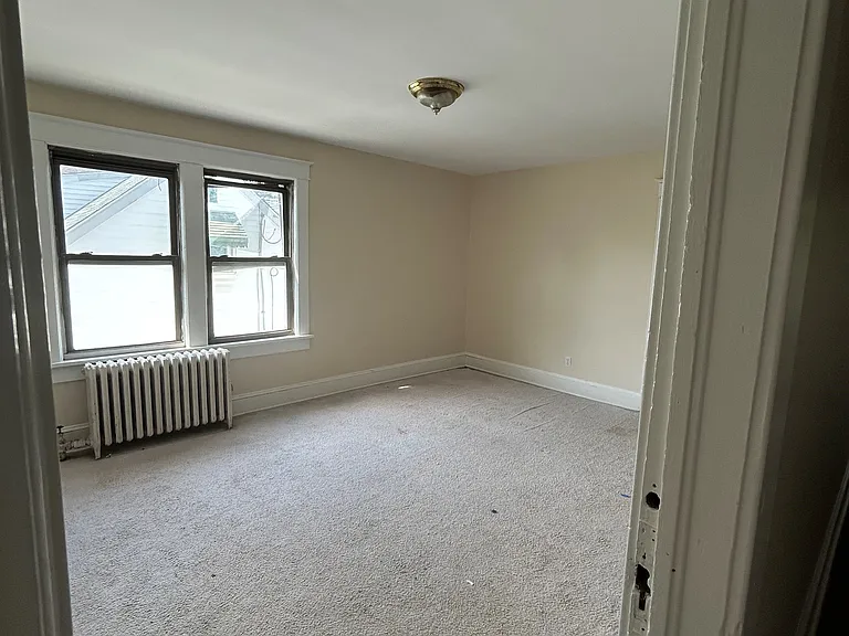 416 Georges Rd #1D — Photo 11