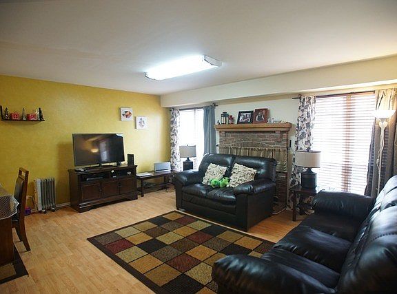 3rd image of 2350 County Farm Ln