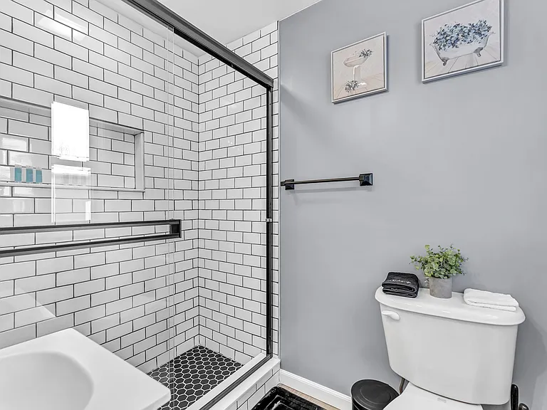 77 Union St #2 — Photo 15