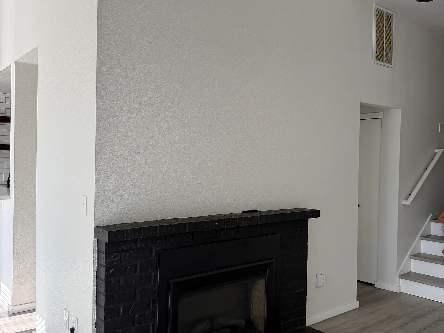 1124 N Vassault St — Photo 4