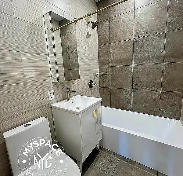 1823 Woodbine St #3C — Photo 5