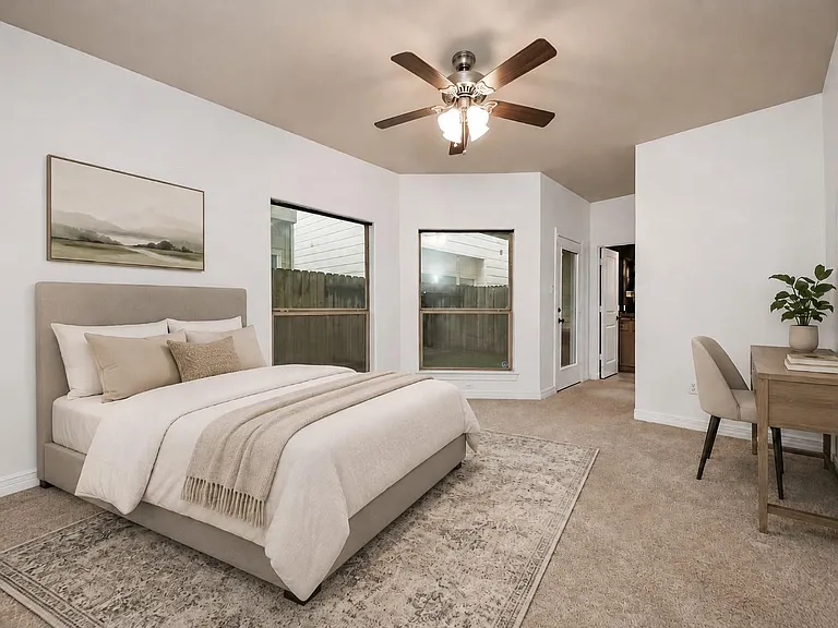 3813 Centerplaza Dr — Photo 4