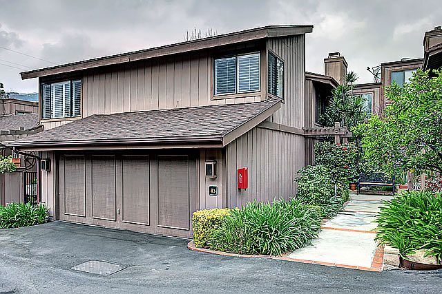 1st image of 43 Northwoods Ln