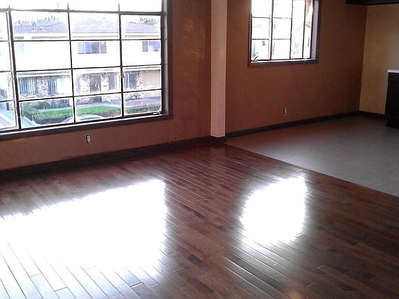 5th image of 1437 E Maple St APT C
