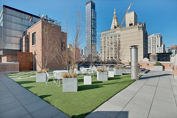 Sold by Corcoran | media 24