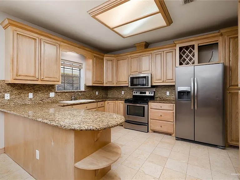 513 E Bluebird Ave — Photo 9